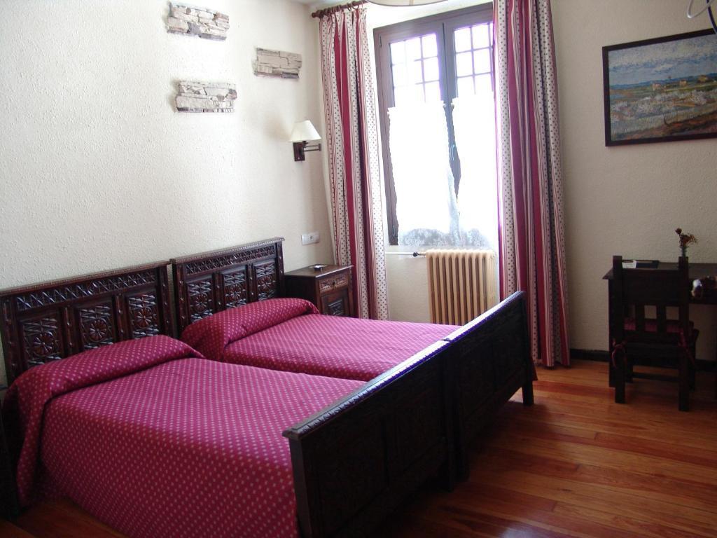 Hostal Ayestaran II เลคุนเบร์รี ห้อง รูปภาพ