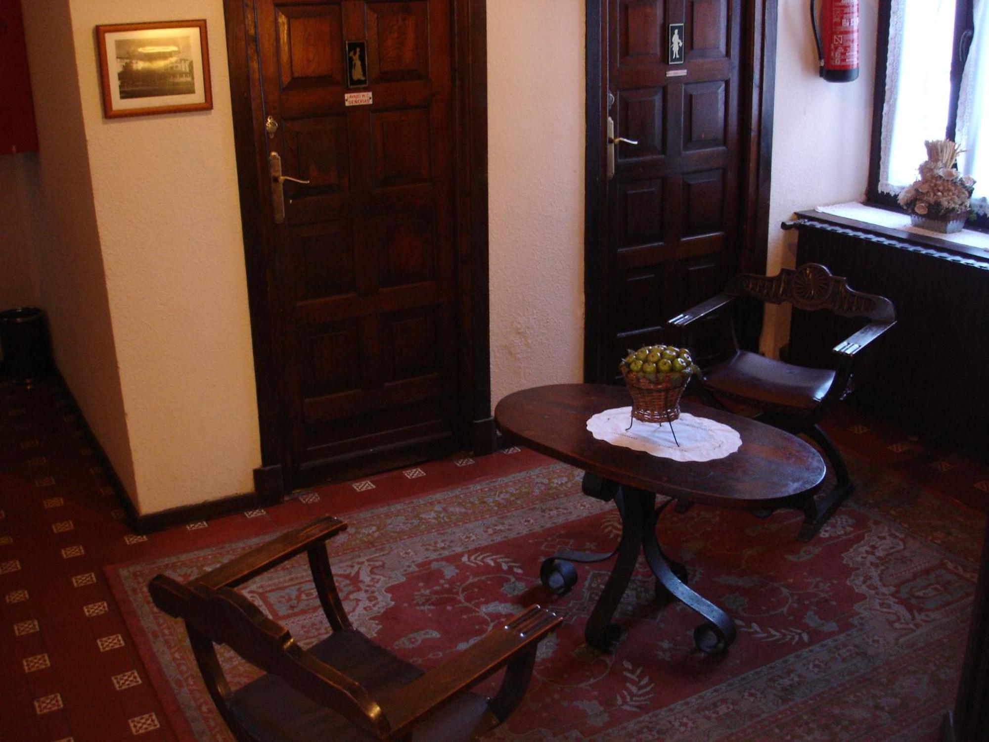 Hostal Ayestaran II เลคุนเบร์รี ภายนอก รูปภาพ
