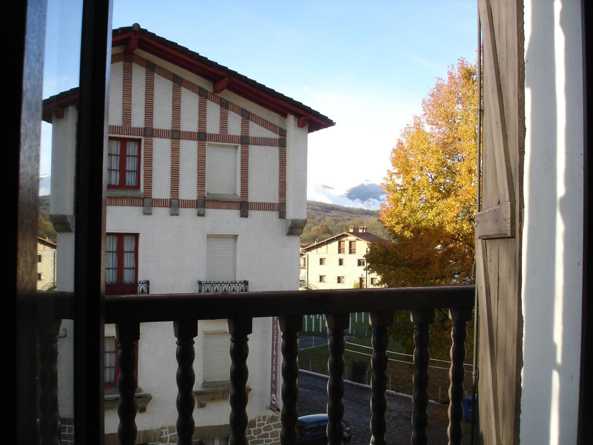 Hostal Ayestaran II เลคุนเบร์รี ภายนอก รูปภาพ