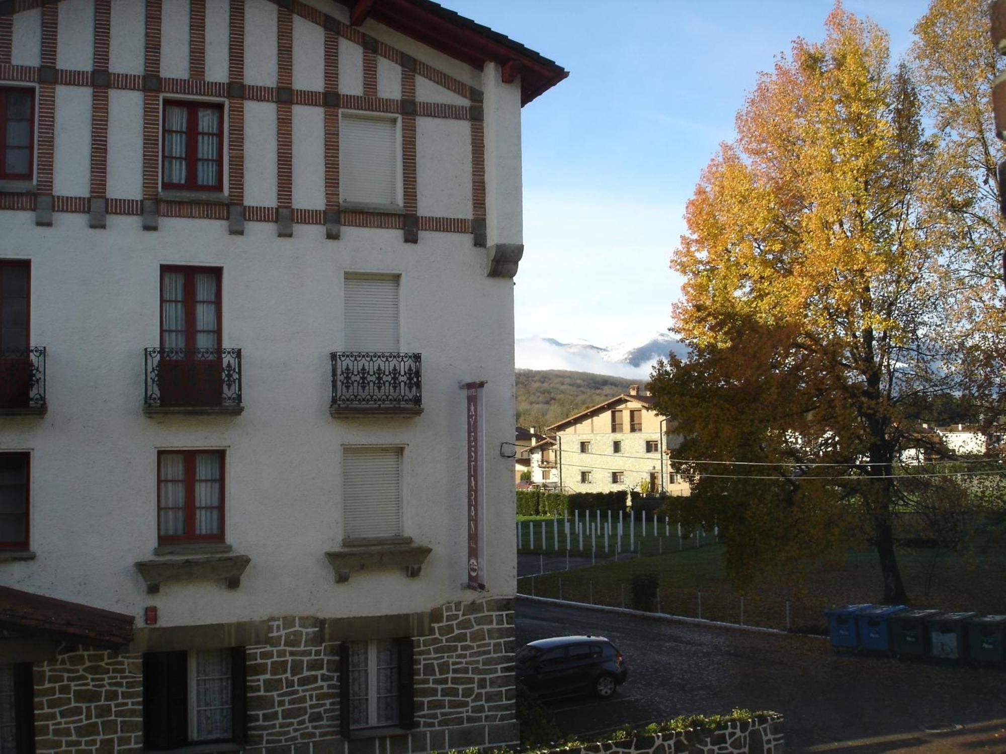 Hostal Ayestaran II เลคุนเบร์รี ภายนอก รูปภาพ