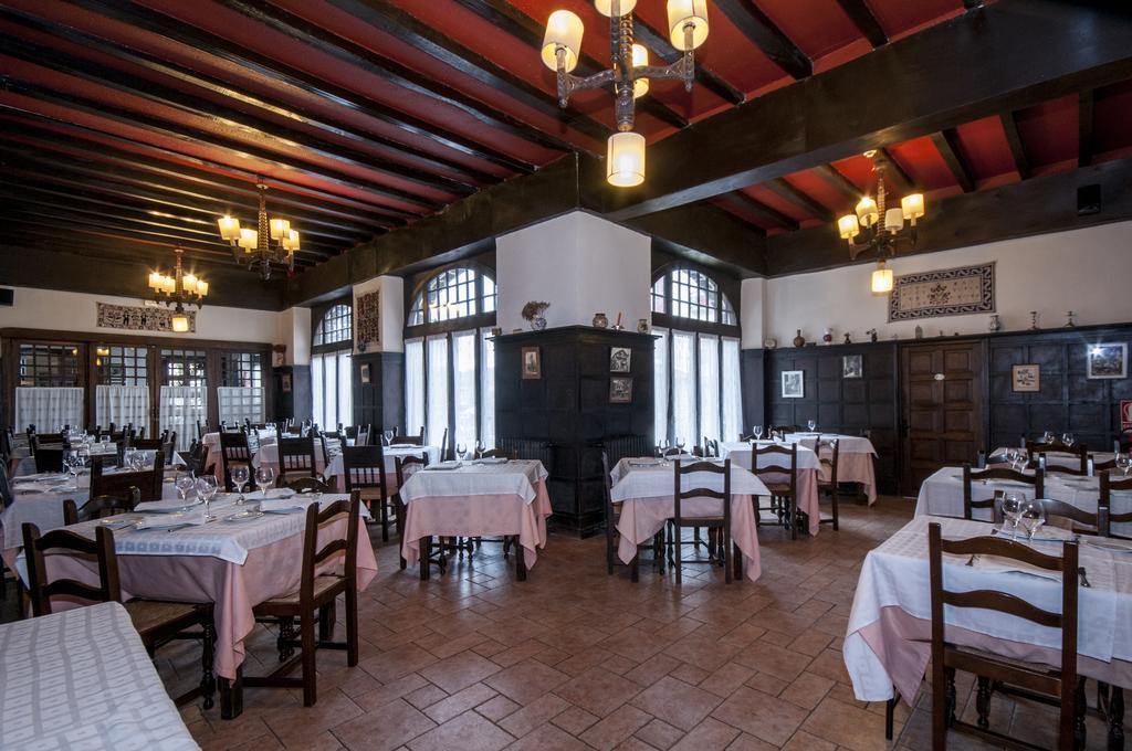Hostal Ayestaran II เลคุนเบร์รี ภายนอก รูปภาพ