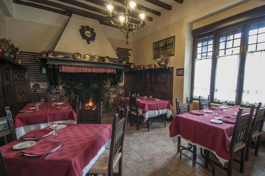 Hostal Ayestaran II เลคุนเบร์รี ภายนอก รูปภาพ