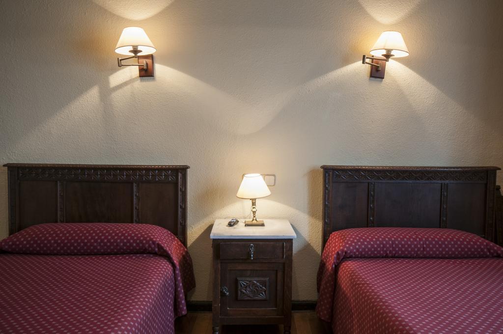 Hostal Ayestaran II เลคุนเบร์รี ภายนอก รูปภาพ