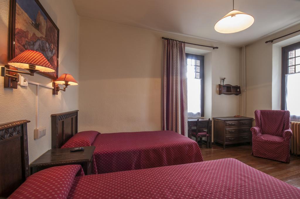 Hostal Ayestaran II เลคุนเบร์รี ภายนอก รูปภาพ