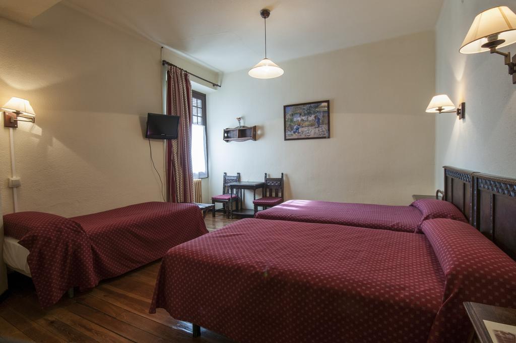 Hostal Ayestaran II เลคุนเบร์รี ภายนอก รูปภาพ
