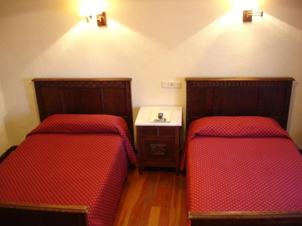 Hostal Ayestaran II เลคุนเบร์รี ห้อง รูปภาพ